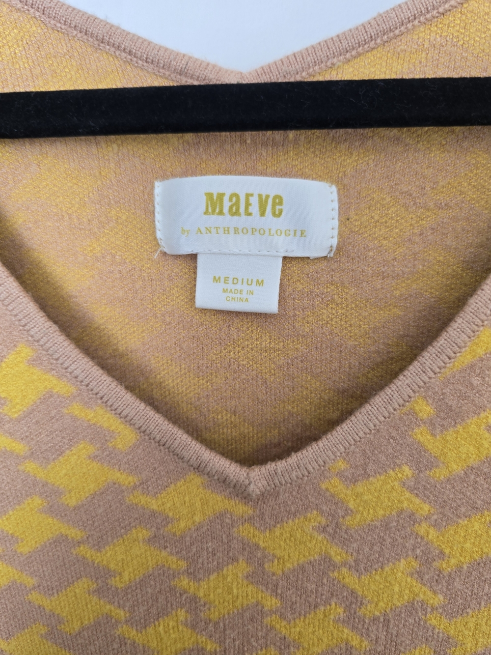 MAEVE By Anthropologie Cream and Yellow Houndstooth V-Neck Sweater Size M Y2K - Picture 2 of 9